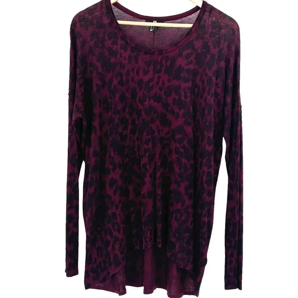 H&M burgundy and black animal print slouchy lightweight sweater size large